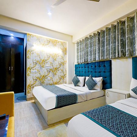 Hotel Skywood At Airport New Delhi Exterior photo