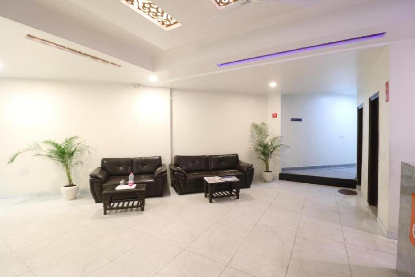 Hotel Skywood At Airport New Delhi Exterior photo